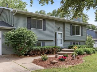 2824 Riviera Dr N, White Bear Lake, MN 55110