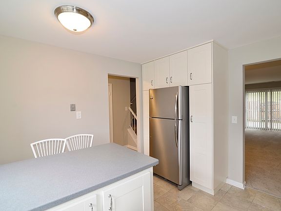 4th image of 7418 Houndsbury Ct