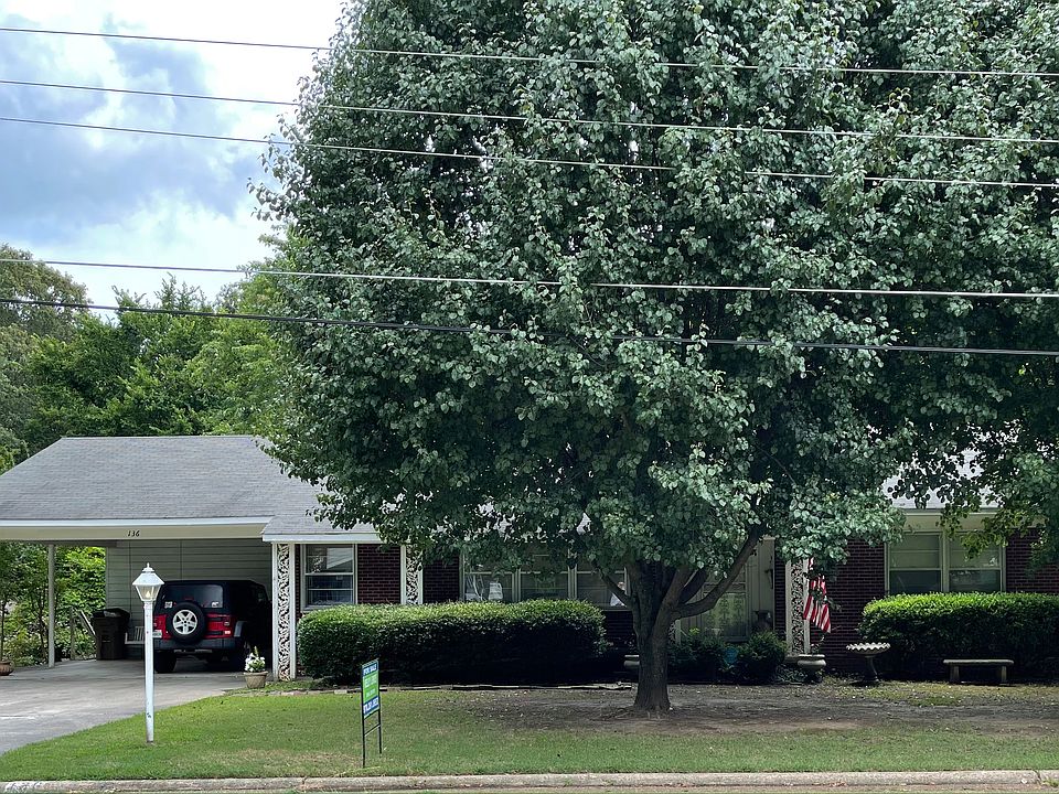 1st image of 136 Sue Ann Dr