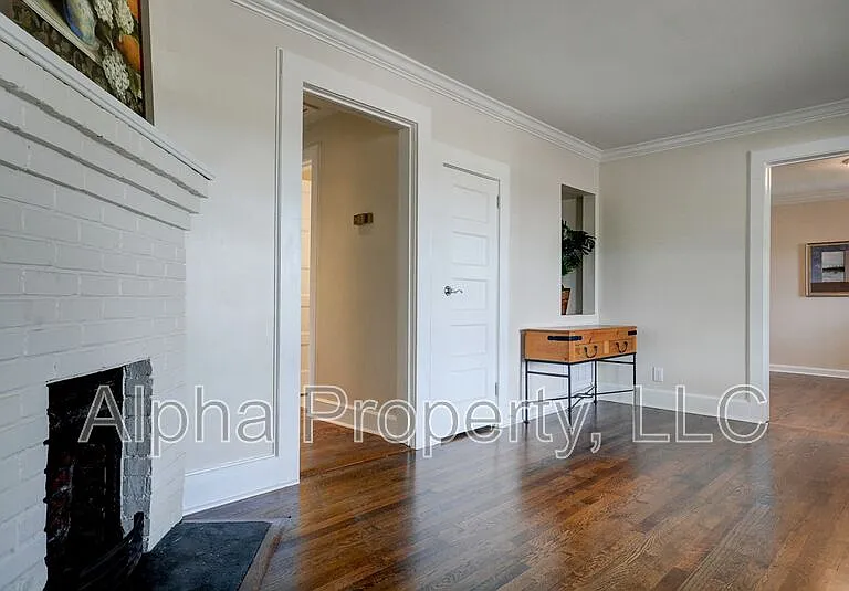 1813 Old Easley Bridge Rd — Photo 10