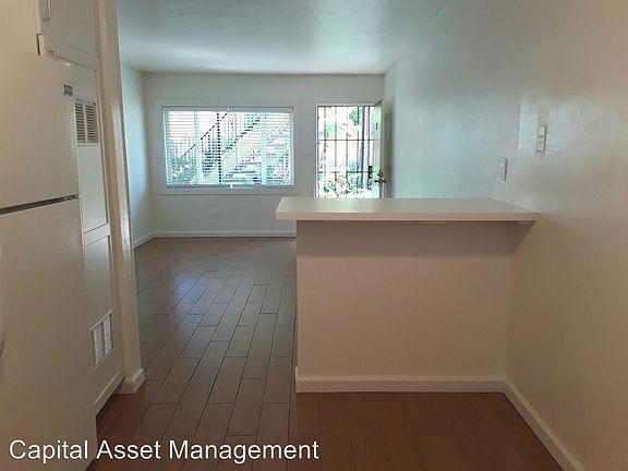 4th image of 4323 Mission Bay Dr APT H