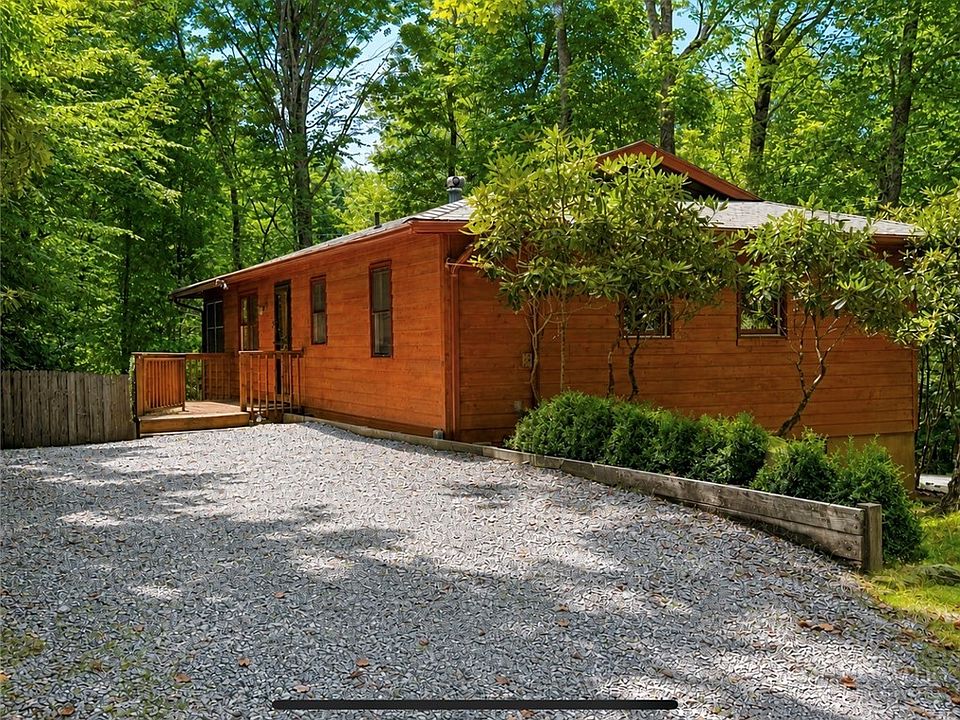 1st image of 900 Charter Hills Road