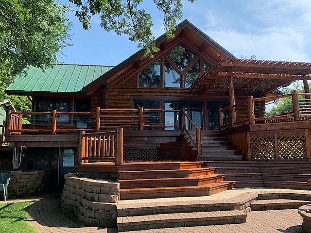 Lakeside Front of House