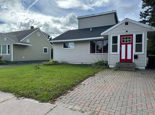 121 W 12th Ave, Sault Sainte Marie, MI 49783