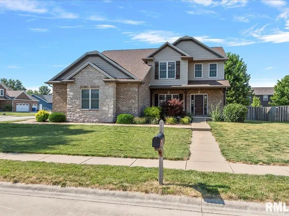 901 Timmy Ct, Chatham, IL 62629