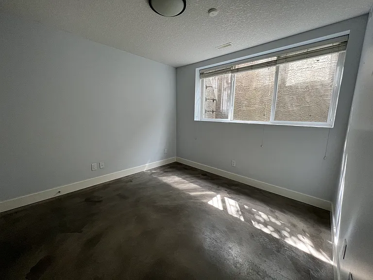 2306 17a St SW #101 — Photo 17