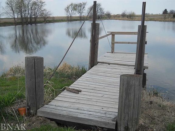 4th image of 1066 County Road 2150 E