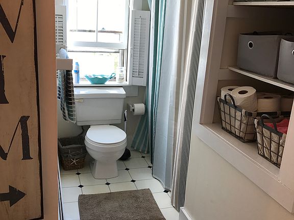 4th image of 236 Water St