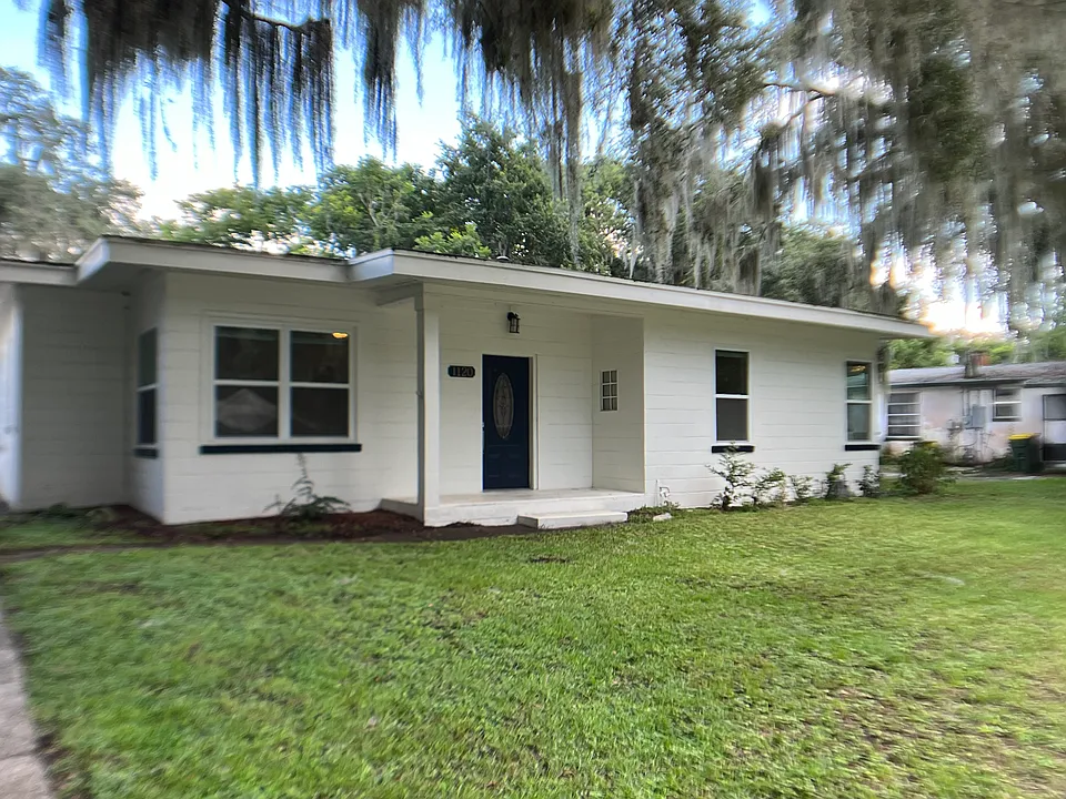 1120 Sunshine Ave