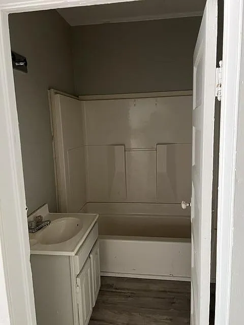 2001 B Mangum — Photo 4