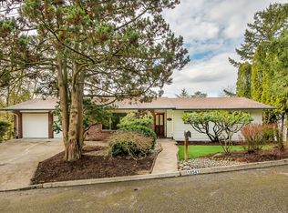 10541 SW 63rd Dr, Portland, OR 97219