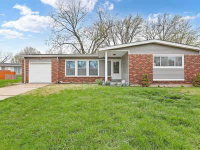 3310 Hermoso Dr, Florissant, MO, 63033