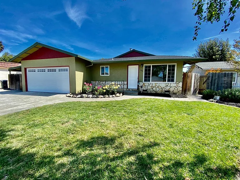 254 De Soto Dr — Photo 1