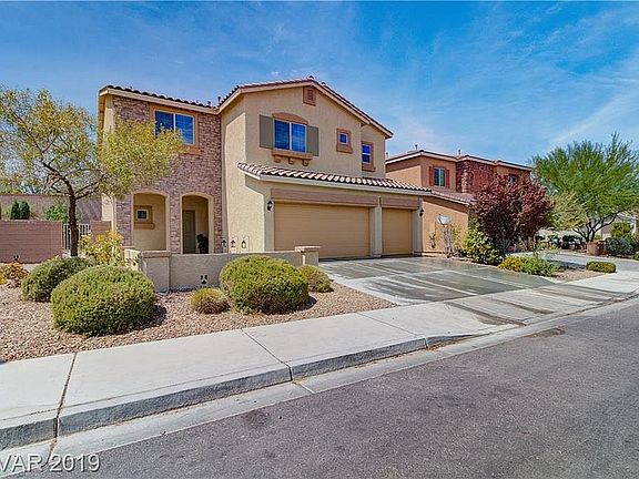 3rd image of 693 Suguaro Bluffs St