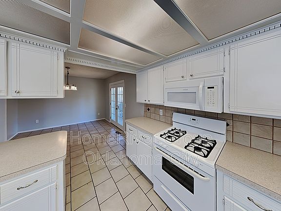 5th image of 520 Conestoga Dr