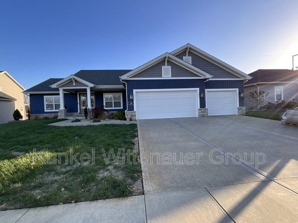 1212 Hickory Point Dr