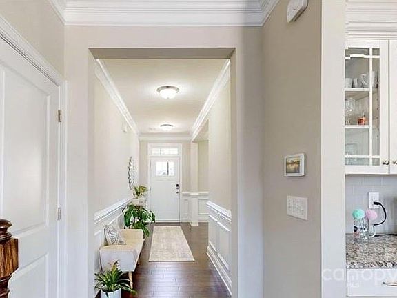 4th image of 1502 Coffeetree Dr NW