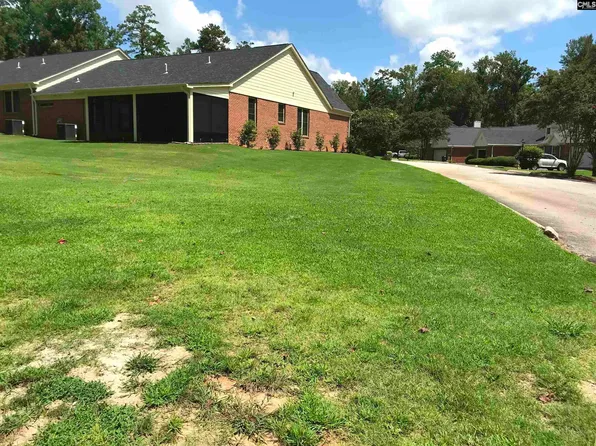 125 Devon Park Dr, Greenwood, SC 29649