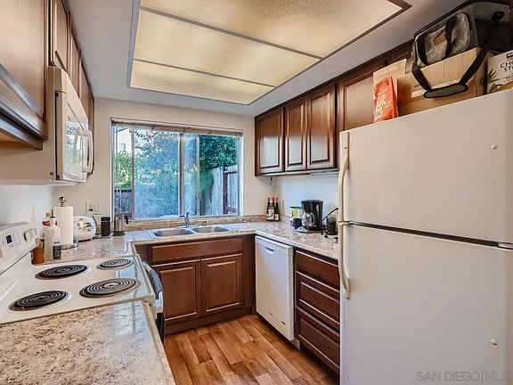 3rd image of 9595 Easter Way APT 3