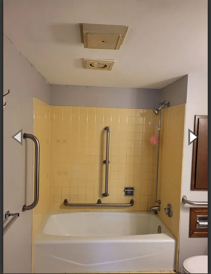 Ackley — Photo 3