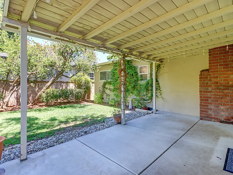 3021 Rhodelia Ave — Photo 26