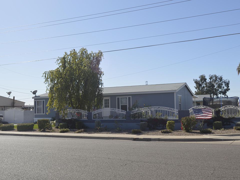 1st image of 3957 E Balsam Ave