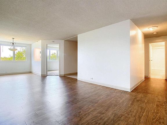2nd image of 2225 Buchtel Blvd APT 303