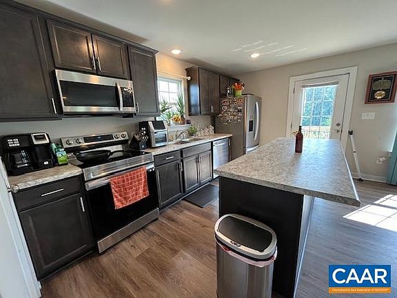 4th image of 198 Riva Way
