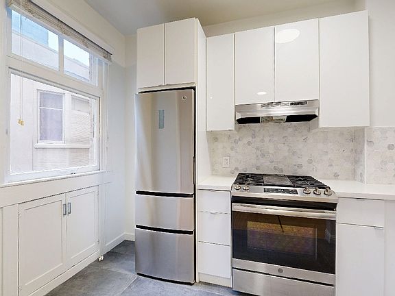 4th image of 1106 Bush St APT 406