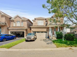 3 Brambank Cres, Brampton, ON L7A 1T9