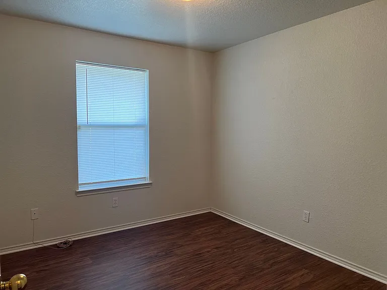 2600 Alma Dr — Photo 8