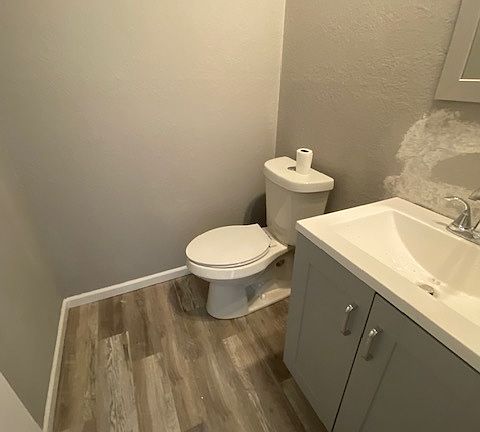 5th image of 18806 Manor Dr