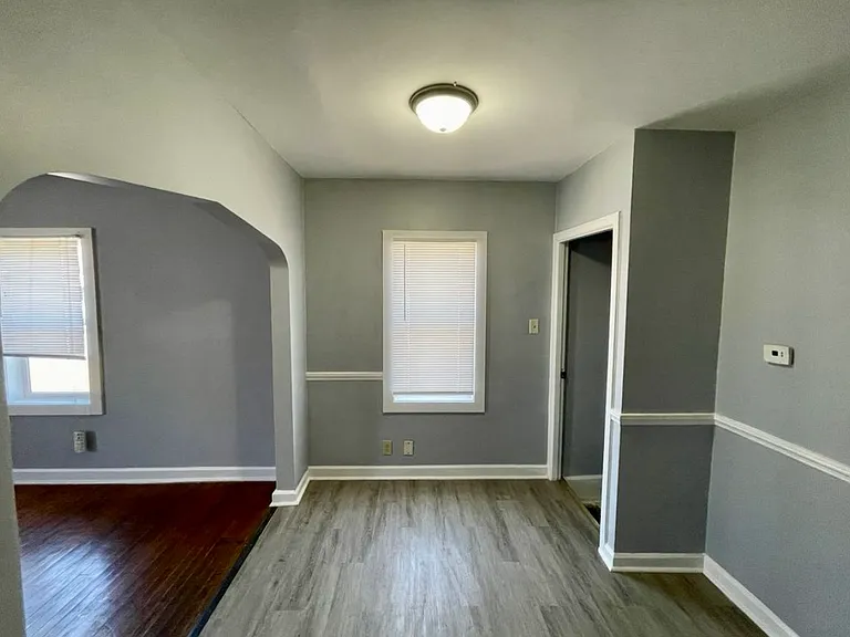 2827 E Brookside Ave — Photo 5