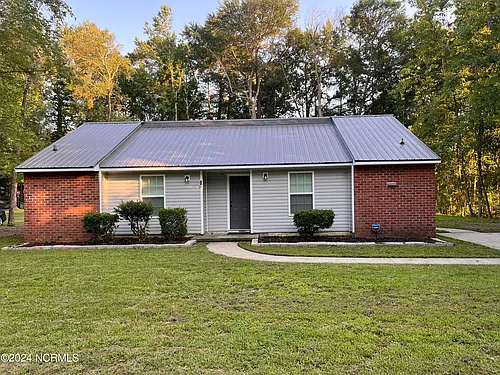 1531 Rosemond Dr Photo 1