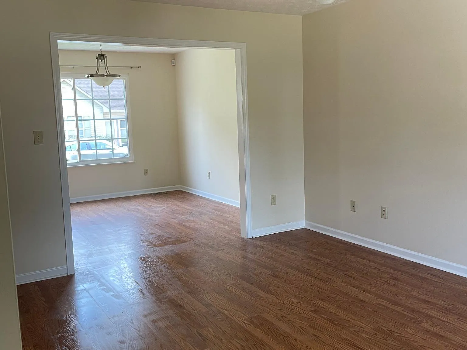 1216 W Broadway Ave — Photo 2
