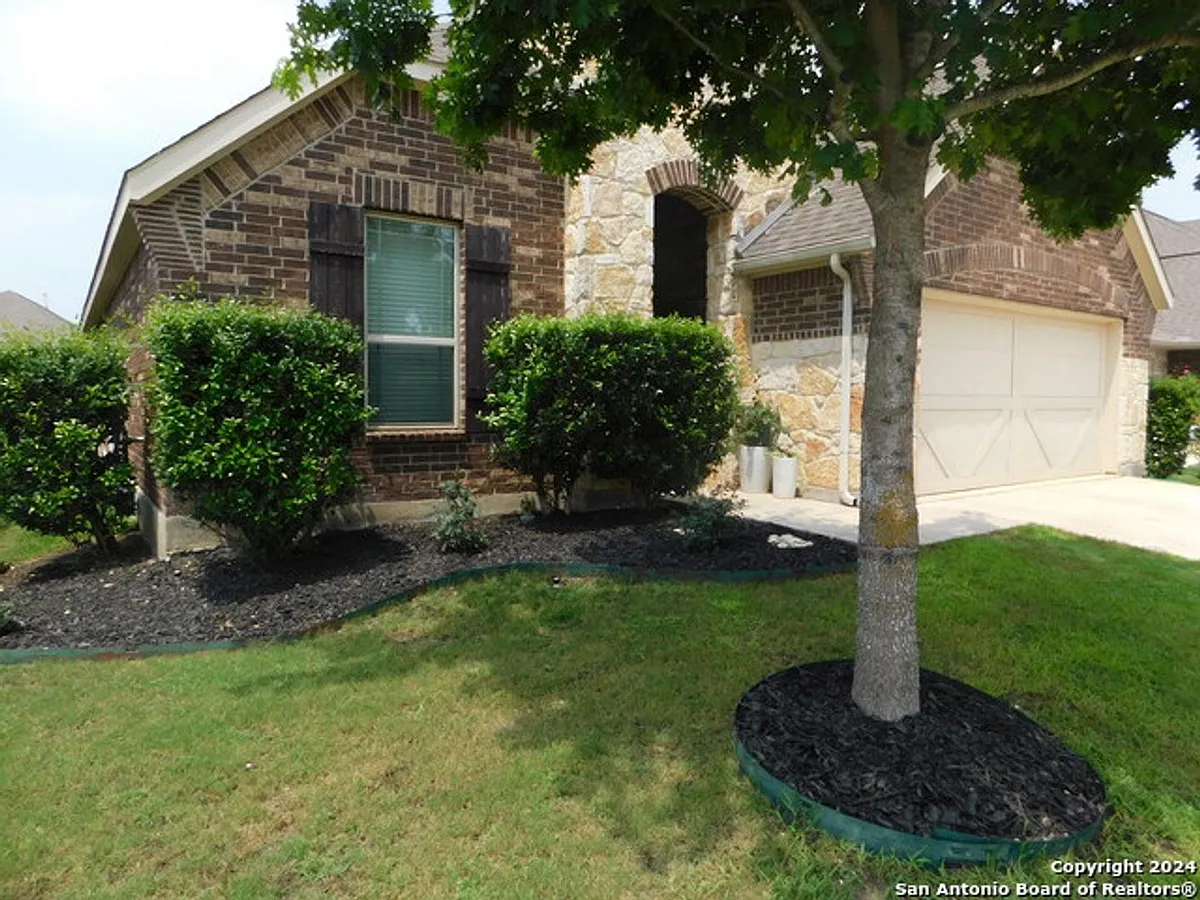 Building Photo - 104 Vail Dr