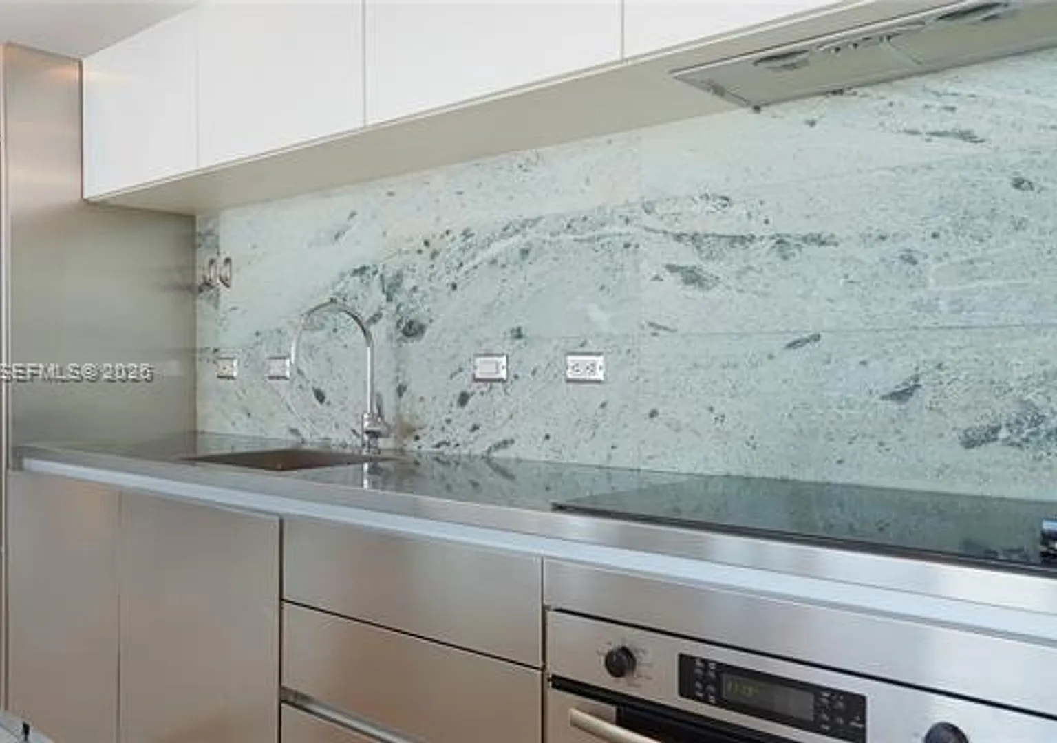 1040 W Biscayne Blvd cu-1206, Miami, FL 33132 — Photo 1