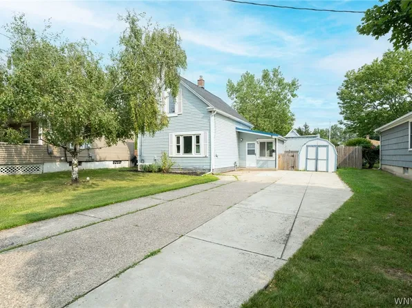 84 Chapel Ave, Cheektowaga, NY 14225
