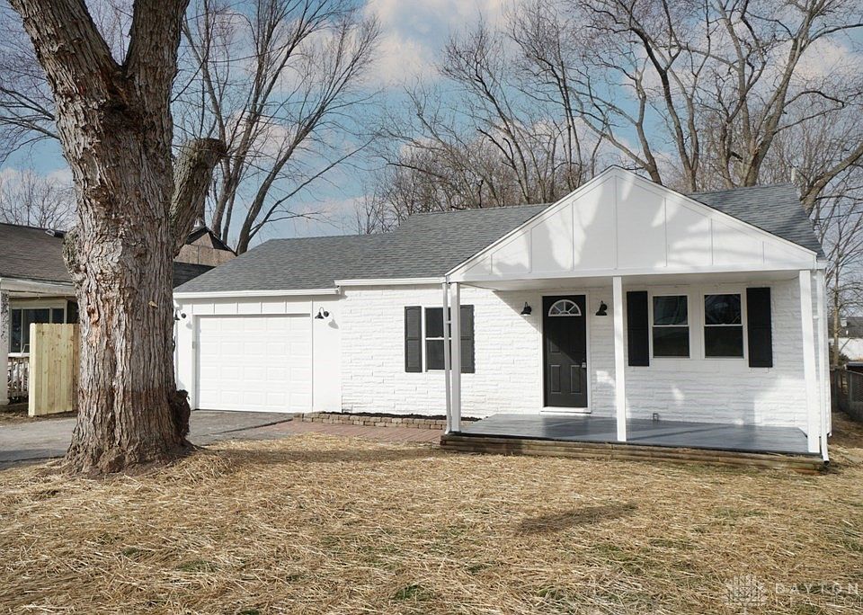 1st image of 441 Valley View Dr