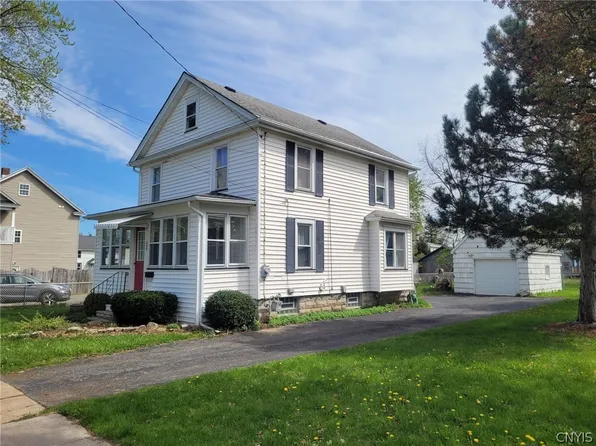 208 E Heman St, East Syracuse, NY 13057