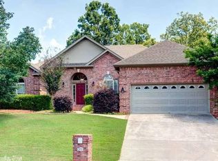 15 Sugarloaf Loop, Maumelle, AR 72113