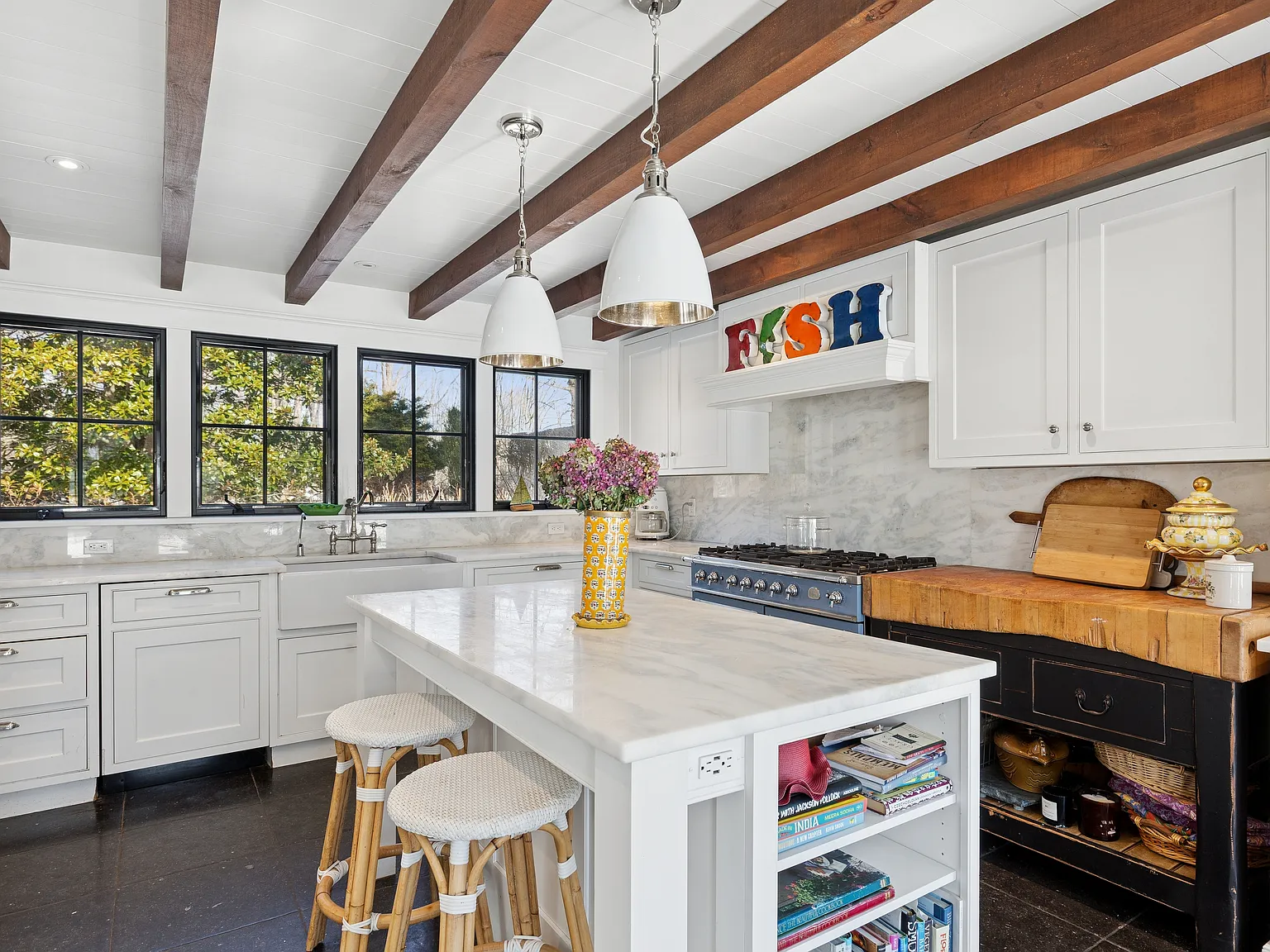 Stunning Shelter Island Country Estate — Photo 2