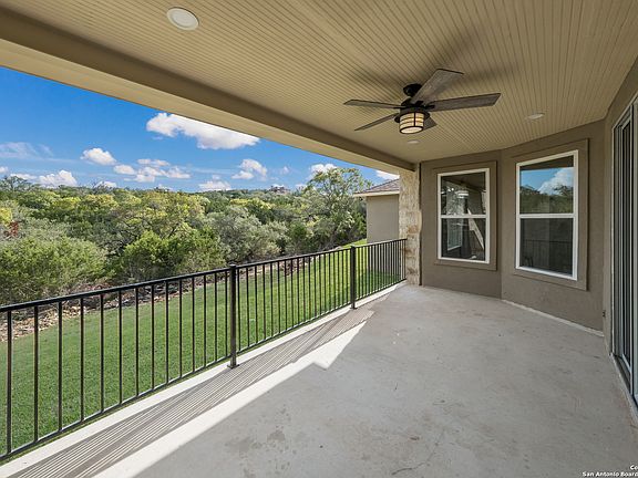 4th image of 740 Panorama Pt