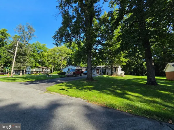 82 Minnick Rd, Inwood, WV 25428