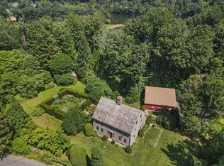 211 Walnut Tree Hill Rd, Sandy Hook, CT 06482