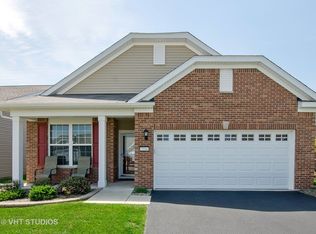 2916 Stoney Creek Dr, Elgin, IL 60124