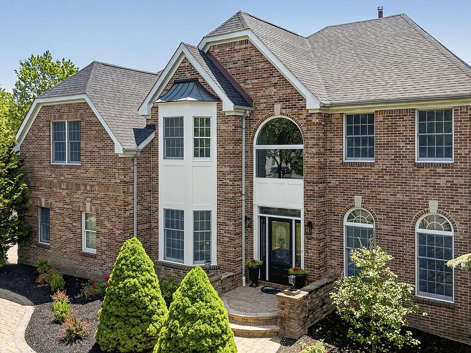 1st image of 103 S Longfellow Dr