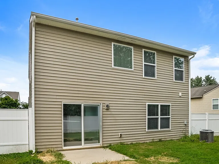 5004 Broad Leaf Ct — Photo 17