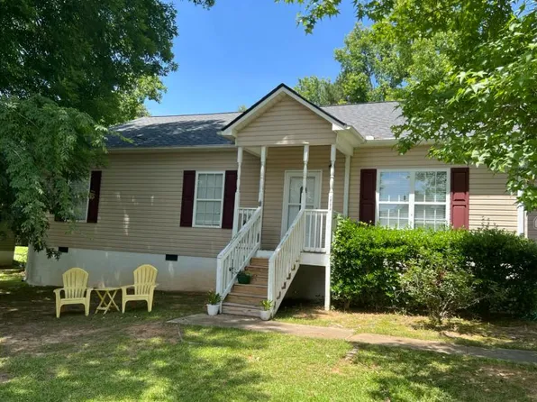 111 Stratford Pl, Clinton, SC 29325