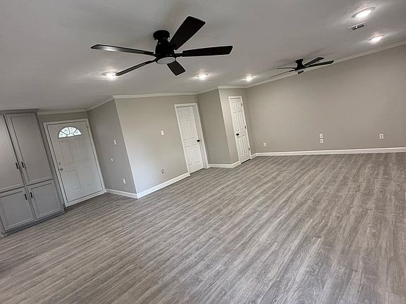 3rd image of 204 Alta St